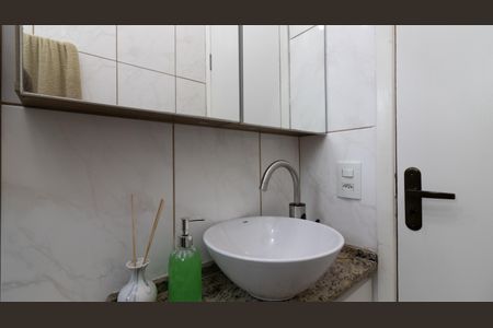 Casa de condomínio à venda com 60m², 2 quartos e 1 vaga Casa de condomínio à venda com 60m², 2 quartos e 1 vagaBanheiro