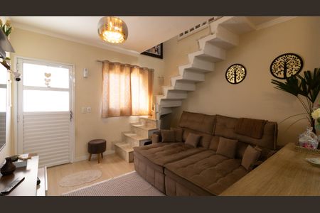 Casa de condomínio à venda com 60m², 2 quartos e 1 vaga Casa de condomínio à venda com 60m², 2 quartos e 1 vagaSala