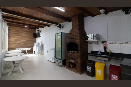 Casa de condomínio à venda com 60m², 2 quartos e 1 vaga Casa de condomínio à venda com 60m², 2 quartos e 1 vagaÁrea comum - Salão de festas