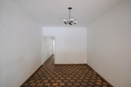 Casa para alugar com 174m², 3 quartos e 2 vagasSala