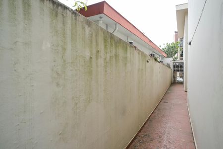 Casa para alugar com 174m², 3 quartos e 2 vagasCorredor