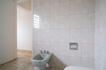 Casa para alugar com 174m², 3 quartos e 2 vagasBanheiro