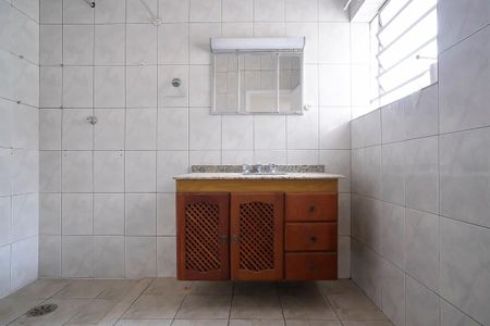 Casa para alugar com 174m², 3 quartos e 2 vagasBanheiro