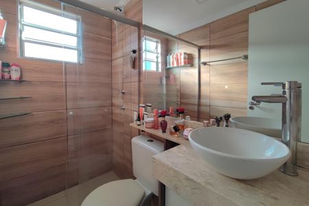 Apartamento à venda com 43m², 2 quartos e 1 vaga Apartamento à venda com 43m², 2 quartos e 1 vagaBanheiro