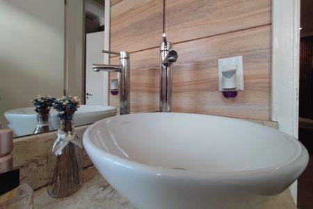 Apartamento à venda com 43m², 2 quartos e 1 vaga Apartamento à venda com 43m², 2 quartos e 1 vagaBanheiro