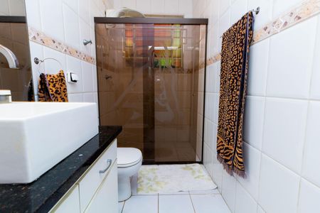 Casa à venda com 476m², 3 quartos e 2 vagasBanheiro 2