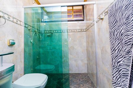 Casa à venda com 476m², 3 quartos e 2 vagasBanheiro da Suíte 1