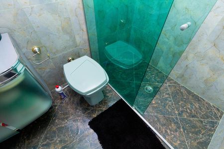 Casa à venda com 476m², 3 quartos e 2 vagasBanheiro da Suíte 1