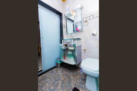 Casa à venda com 476m², 3 quartos e 2 vagasBanheiro da Suíte 1