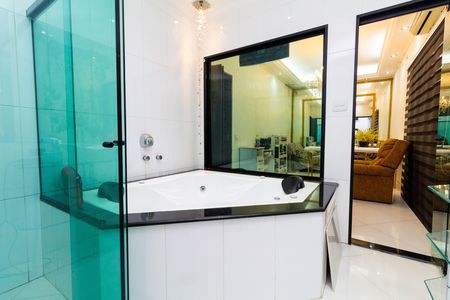 Casa à venda com 476m², 3 quartos e 2 vagasBanheiro da suíte 3