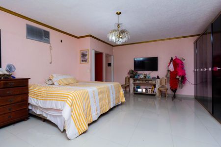 Casa à venda com 476m², 3 quartos e 2 vagasQuarto 1 - suíte