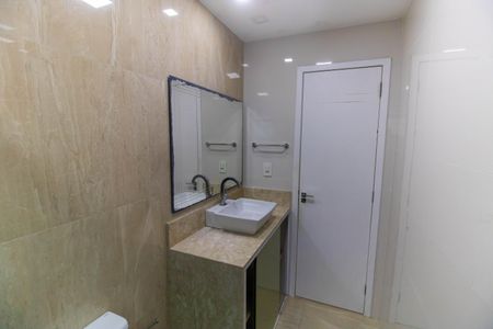 Casa de condomínio para alugar com 170m², 4 quartos e 6 vagas Casa de condomínio para alugar com 170m², 4 quartos e 6 vagasBanheiro 2