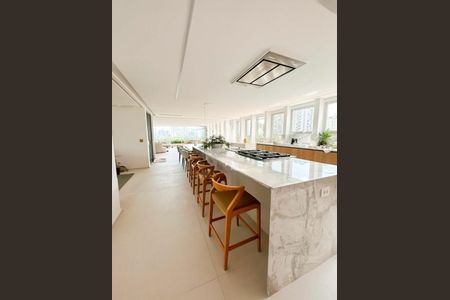 Apartamento à venda com 341m², 4 quartos e 4 vagas