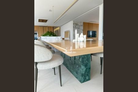 Apartamento à venda com 341m², 4 quartos e 4 vagas