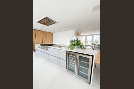 Apartamento à venda com 341m², 4 quartos e 4 vagas