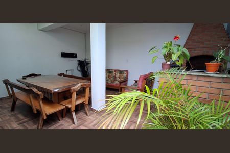 Casa à venda com 175m², 3 quartos e 2 vagasÁrea gourmet 