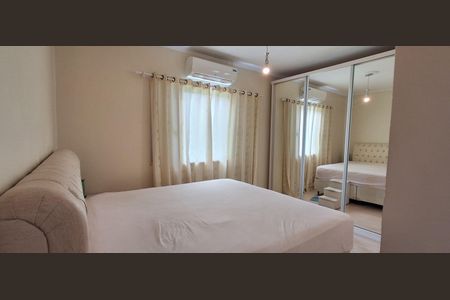 Casa à venda com 175m², 3 quartos e 2 vagasSuíte 