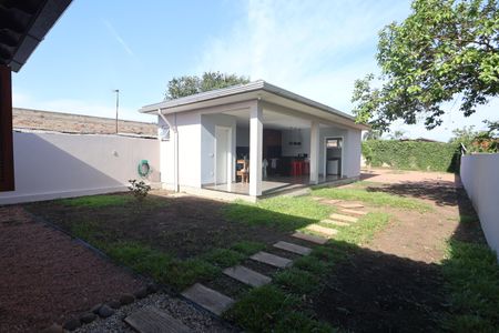 Casa à venda com 173m², 3 quartos e 2 vagasÁrea externa