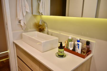 Apartamento à venda com 106m², 2 quartos e 1 vagaBanheiro Social