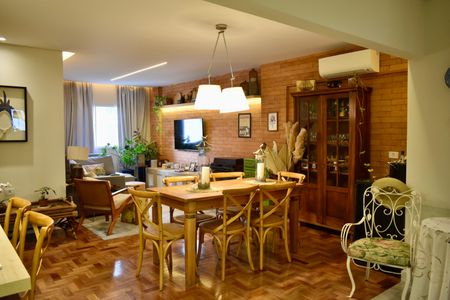 Apartamento à venda com 106m², 2 quartos e 1 vagaSala