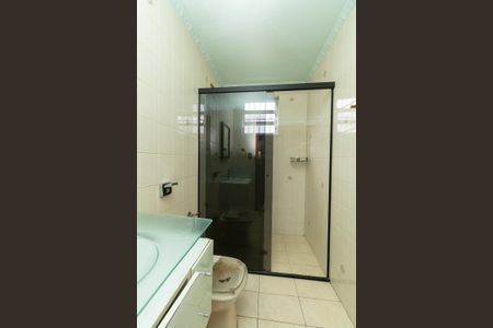 Casa à venda com 200m², 3 quartos e 2 vagasBanheiro 1