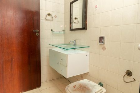 Casa à venda com 200m², 3 quartos e 2 vagasBanheiro da Suíte