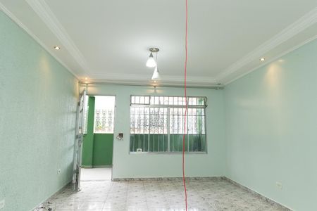 Casa à venda com 200m², 3 quartos e 2 vagasSala