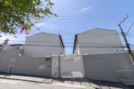 Casa de condomínio à venda com 113m², 2 quartos e 3 vagasFachada