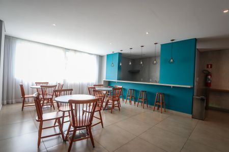 Apartamento para alugar com 47m², 2 quartos e 1 vagaÁrea comum - Salão de festas