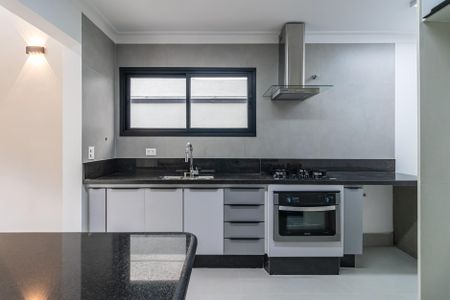 Casa de condomínio à venda com 257m², 4 quartos e 4 vagasCozinha