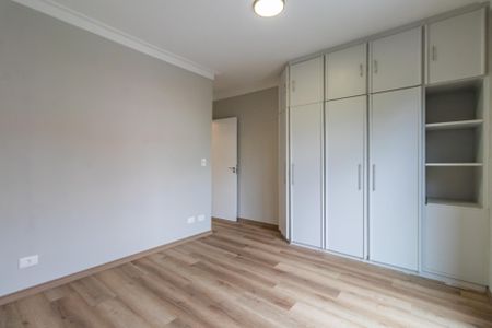 Casa de condomínio à venda com 257m², 4 quartos e 4 vagasSuíte 3