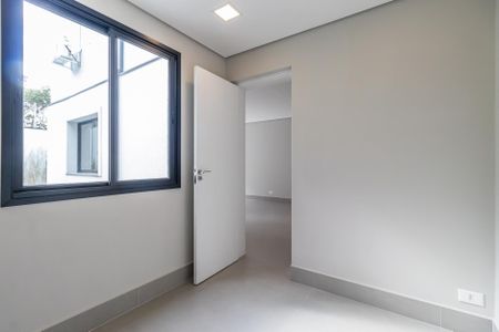 Casa de condomínio à venda com 257m², 4 quartos e 4 vagasEscritório