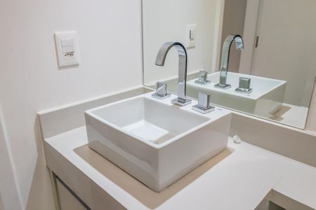 Casa de condomínio à venda com 257m², 4 quartos e 4 vagasBanheiro da Suíte 2