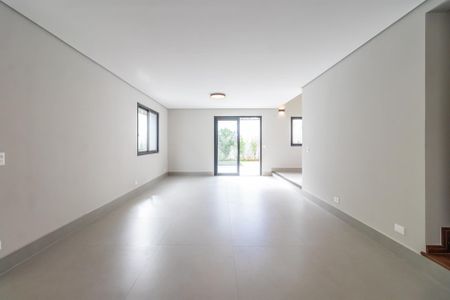 Casa de condomínio à venda com 257m², 4 quartos e 4 vagasSala