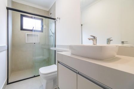 Casa de condomínio à venda com 257m², 4 quartos e 4 vagasBanheiro da Suíte 3