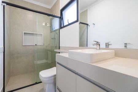 Casa de condomínio à venda com 257m², 4 quartos e 4 vagasBanheiro da Suíte 4