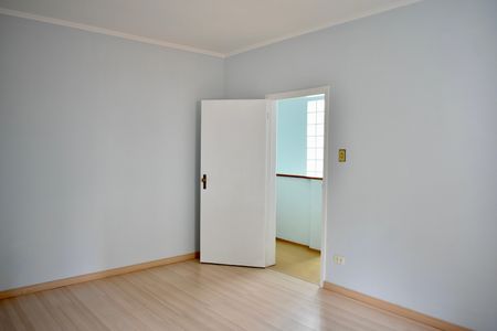 Casa à venda com 243m², 3 quartos e 3 vagas Casa à venda com 243m², 3 quartos e 3 vagasSuíte 2