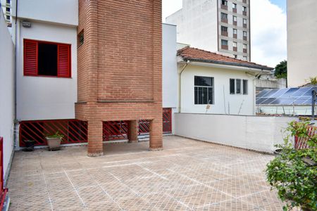 Casa à venda com 243m², 3 quartos e 3 vagas Casa à venda com 243m², 3 quartos e 3 vagasTerraço