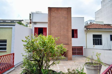 Casa à venda com 243m², 3 quartos e 3 vagas Casa à venda com 243m², 3 quartos e 3 vagasTerraço