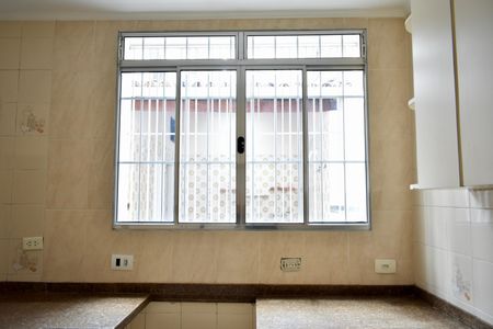 Casa à venda com 243m², 3 quartos e 3 vagas Casa à venda com 243m², 3 quartos e 3 vagasCozinha