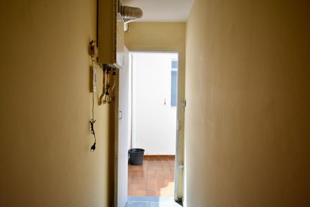 Casa à venda com 243m², 3 quartos e 3 vagas Casa à venda com 243m², 3 quartos e 3 vagasCorredor Lateral Externo