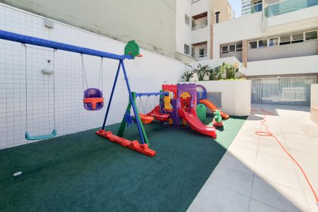 Apartamento à venda com 61m², 2 quartos e 2 vagasÁrea comum - Playground