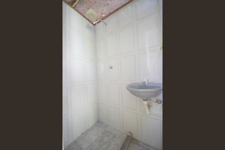 Casa para alugar com 70m², 3 quartos e 2 vagas Casa para alugar com 70m², 3 quartos e 2 vagasBanheiro de serviço