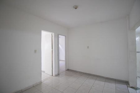 Casa para alugar com 70m², 3 quartos e 2 vagas Casa para alugar com 70m², 3 quartos e 2 vagasSala