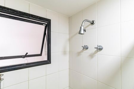 Apartamento à venda com 82m², 3 quartos e 2 vagas Apartamento à venda com 82m², 3 quartos e 2 vagasBanheiro social