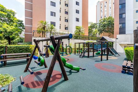 Apartamento à venda com 82m², 3 quartos e 2 vagas Apartamento à venda com 82m², 3 quartos e 2 vagasÁrea comum - Playground