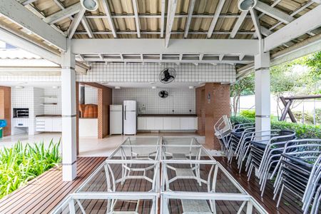 Apartamento à venda com 82m², 3 quartos e 2 vagas Apartamento à venda com 82m², 3 quartos e 2 vagasÁrea comum - Churrasqueira