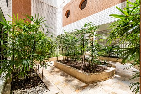 Apartamento à venda com 82m², 3 quartos e 2 vagas Apartamento à venda com 82m², 3 quartos e 2 vagasÁrea comum - Jardim