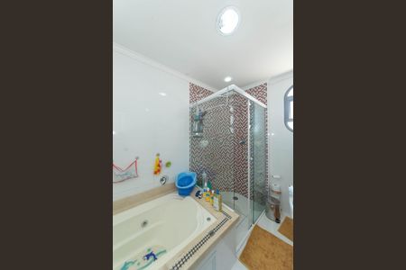 Apartamento à venda com 214m², 4 quartos e 3 vagasBanheiro da Suíte 2