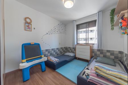 Apartamento à venda com 214m², 4 quartos e 3 vagasQuarto 1